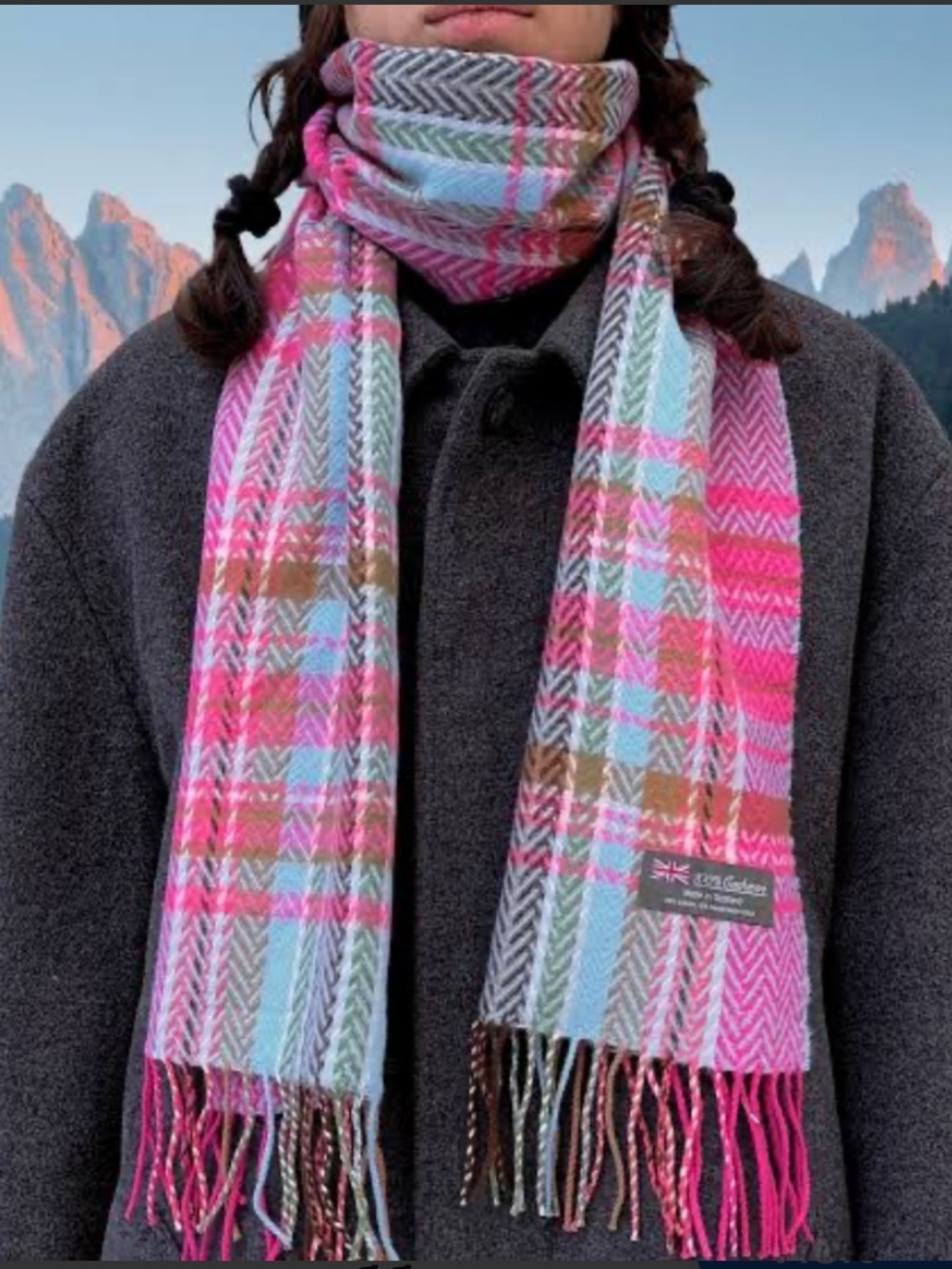Scotland vibrant colorful hand-tailored tartan plaid 100% cashmere fringe scarf